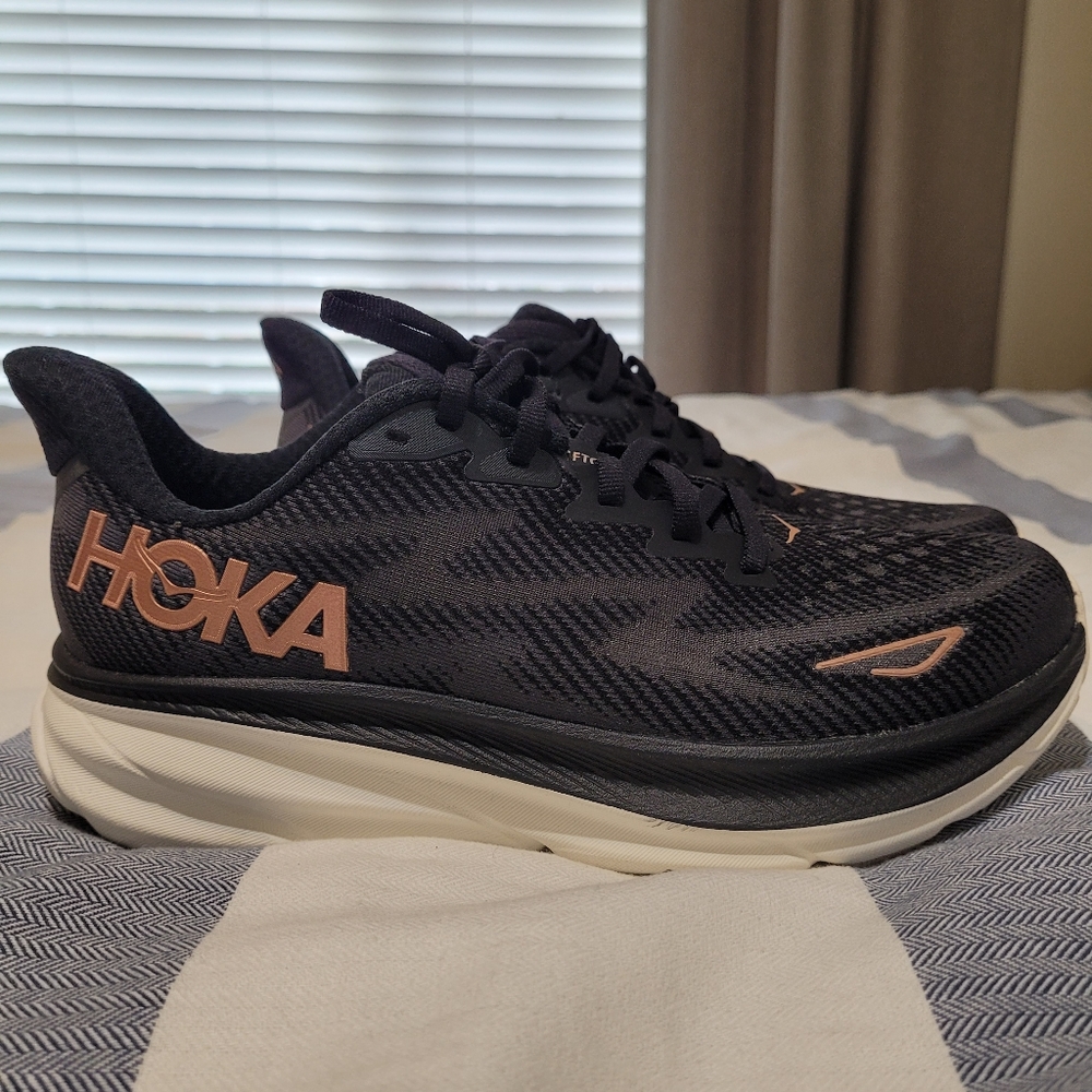 Hoka Clifton 9